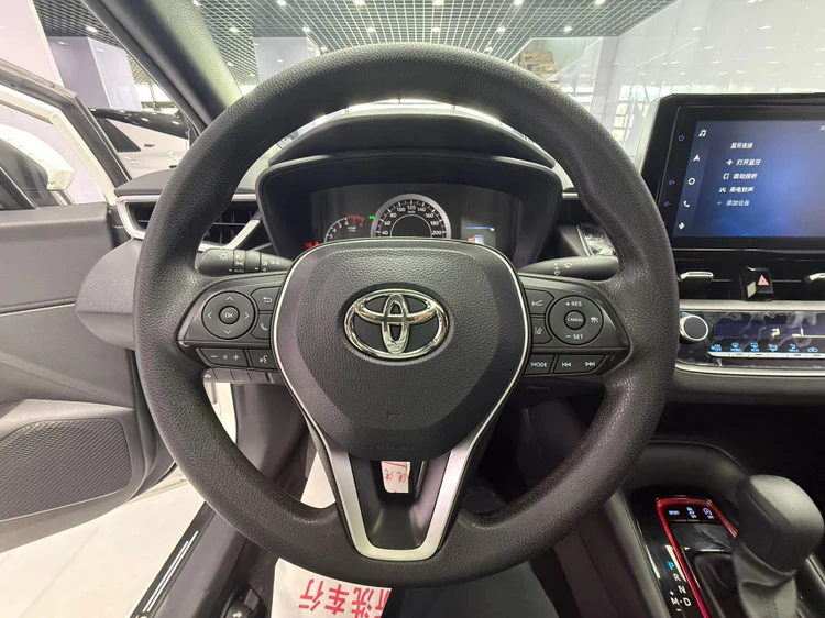 fcd04cbf-2fe0-4702-a456-49fdd547f730-toyotalevin11.jpg